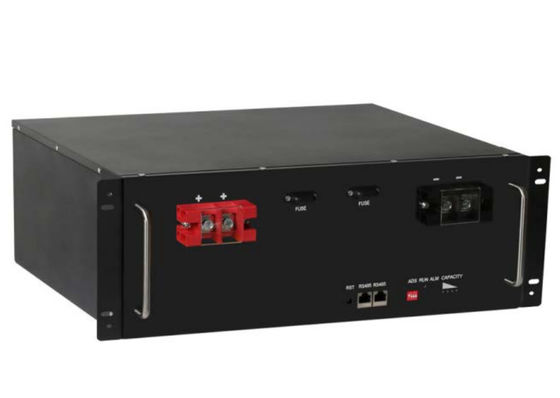 51.2V 50Ah بطارية مرصعة على الرف LifePO4 بطارية الليثيوم لتخزين الطاقة المنزلية
